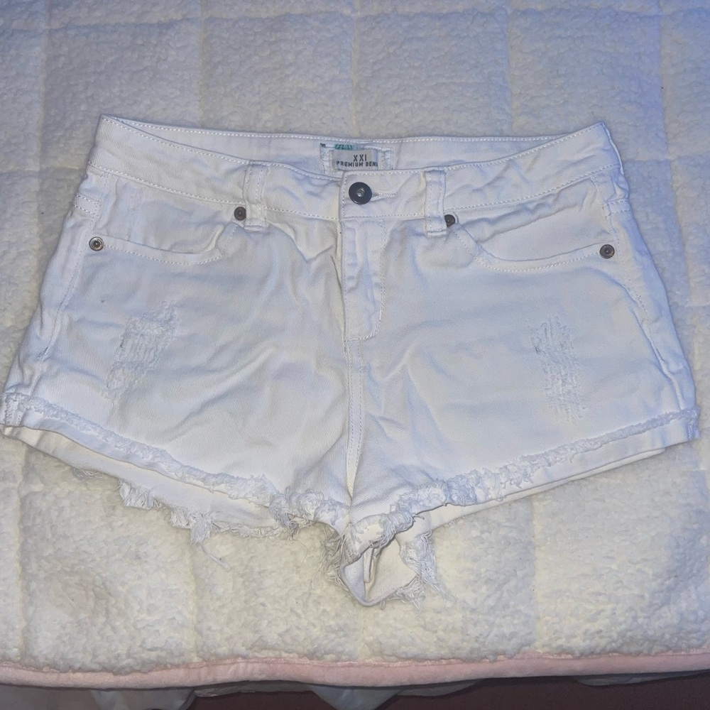 white demin shorts size 27